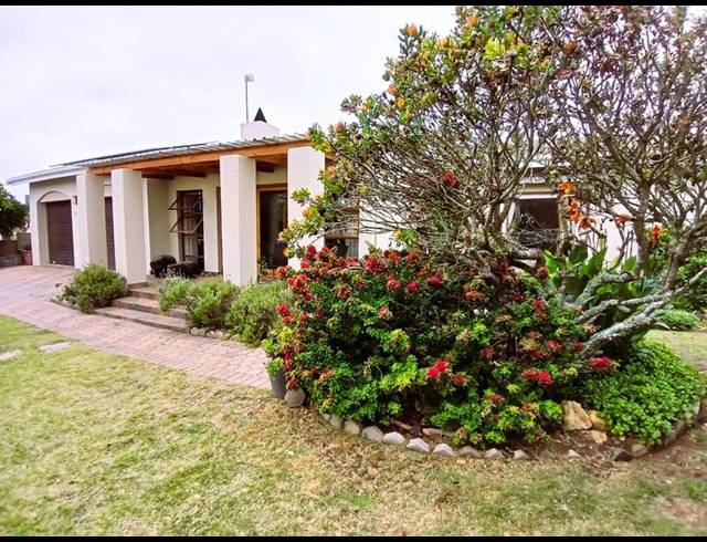 3 BEDROOM HOUSE FOR SALE IN STILBAAI-WES
